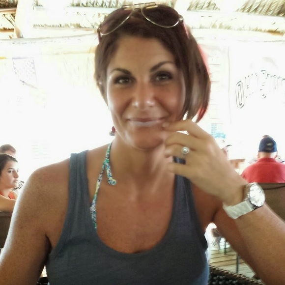 Meet your Posher, Erin - Picture 1 of 1